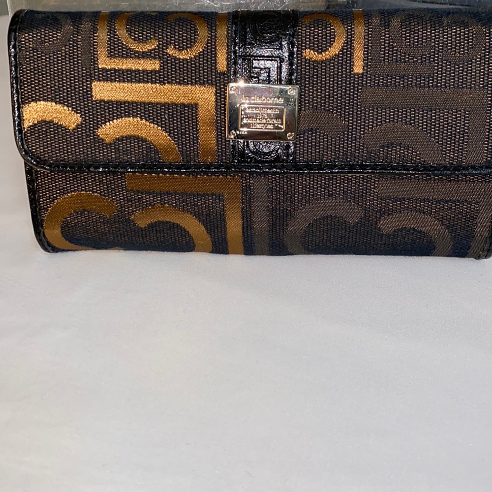 Liz Claiborne Wallet